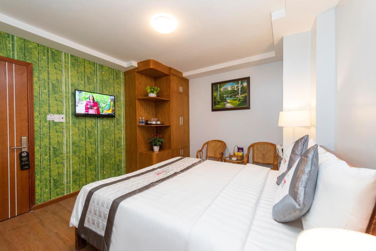 Reddoorz Yen Nam Hoang Van Thu Khách sạn TP. Hồ Chí Minh