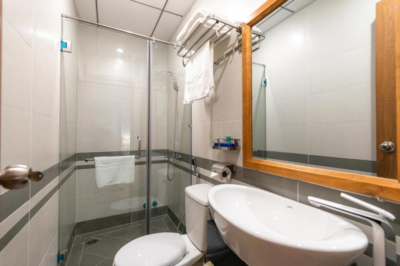Reddoorz Yen Nam Hoang Van Thu Khách sạn 3*