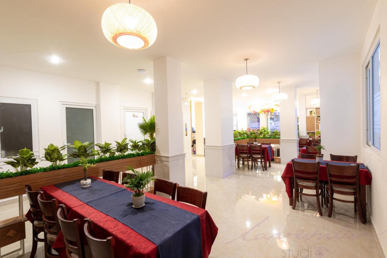 Reddoorz Yen Nam Hoang Van Thu Khách sạn